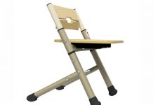 Детям в школах Перми разрешили качаться на стульях в лечебных целях