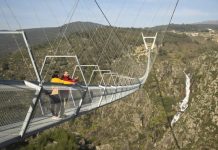 В Португалии открыли самый длинный подвесной мост в мире