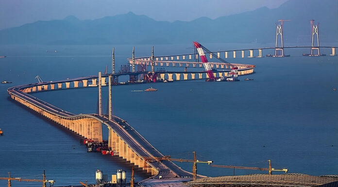 Один из самых длинных мостов в мире построен с использованием бамбука