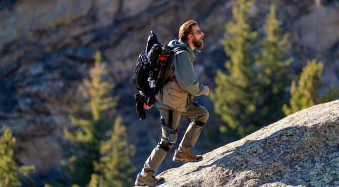 Коленный экзоскелет Dnsys Z1 повышает силу ног на 50 %