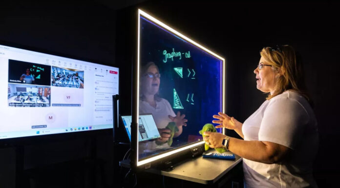 Экспериментальный проект телеобучения призван решить проблему нехватки школьных учителей в США