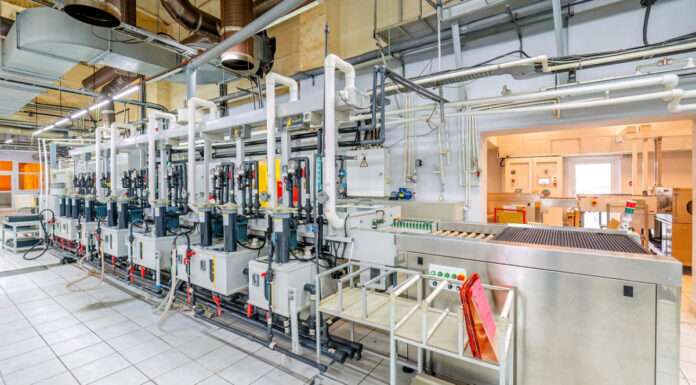 С чего начинается электроника: как создаются многослойные печатные платы в России